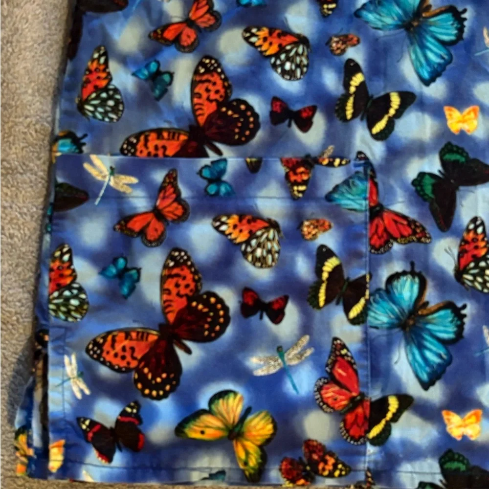 Peaches Uniforms Vibrant Butterfly Dragonfly Scrub Medical Top Size M-L? - Picture 3 of 7